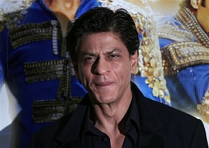 SRK wants kids to first finish studies then enter Bollywood