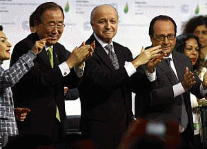 175 nations at UN sign Paris Climate Change Agreement