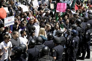 Demonstrators storm California convention to protest against Trump