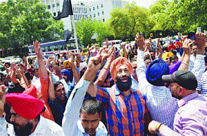 Cabbies' stir gives city Monday blues