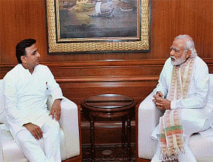 Akhilesh meets PM over drought situation