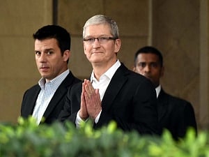 Cook inaugurates Apple Maps development office in Hyderabad
