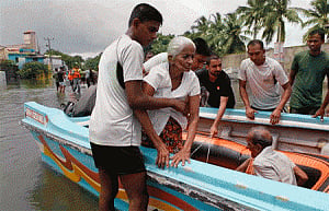 lanka floods toll reaches 82 as more bodies pulled out
