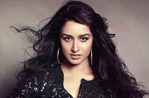 Shraddha Kapoor's special treat for 'OK Jaanu' cast