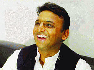 Khadi needs a marketing push, says Akhilesh