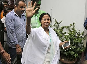 Mamata Banerjee sworn in Bengal CM for second time