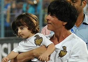 Shah Rukh Khan celebrates AbRam's birthday on plane