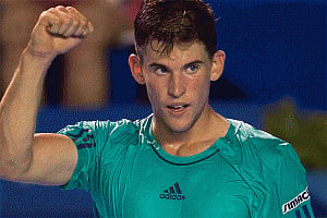 Dominic Thiem advances to French Open pre-quarters
