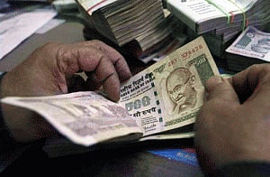 India's forex reserves dips marginally to $360.19 bn