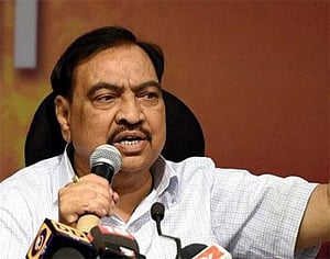 Maharashtra minister Khadse quits