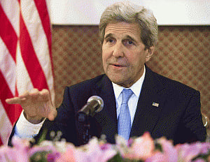 Kerry cautions China on actions in South China Sea