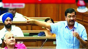 CM blames BJP for 'stinking' Delhi