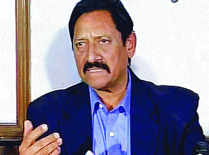 Chetan Chauhan's selection as NIFT chief upsets Opp