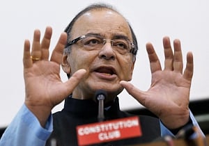 Jaitley attacks Amarinder, AAP