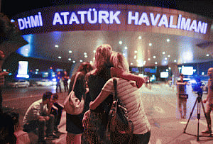 41 dead, 239 wounded in Istanbul attack: governor