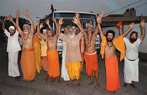 Second batch of 1,214 pilgrims leave for Amarnath yatra