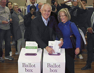 Australian votes to elect new govt