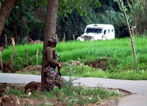 Kashmir tense, restrictions imposed, Amarnath yatra suspended