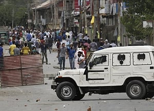 Death toll in Kashmir clashes rises to 16