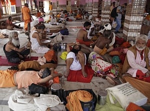 Amarnath pilgrims stranded in Srinagar