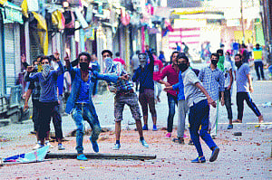 Modi steps in to defuse ticking Kashmir
