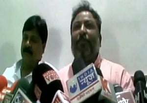 Embarrassed BJP sacks UP VP for remarks against Mayawati