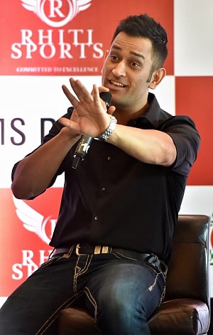 Indian bowling line-up looks great: Dhoni