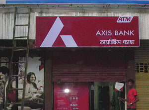 Axis Bank Q1 profit dips 21% at Rs 1,556 cr