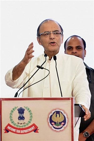 GST Bill: Jaitley to meet state finance ministers on Tuesday
