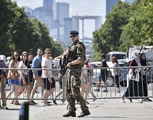 Hostage-taker armed men killed in French church