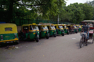 AAP calls Delhi auto strike 'BJP-sponsored', commuters suffer