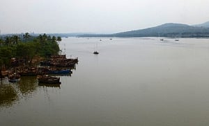 Goa suspends bus services to Karnataka over river dispute.