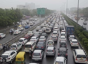 Heavy rains, waterlogging cause massive traffic snarl in Delhi