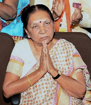 Guj CM sees writing on wall; sends quit letter