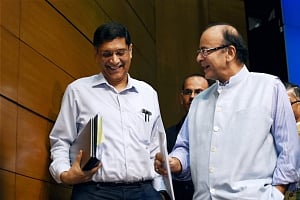 Govt draws GST road map  to meet April 2017 deadline