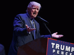 Clinton is queen of corruption: Trump