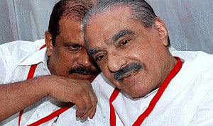 Congress-led UDF splits in Kerala