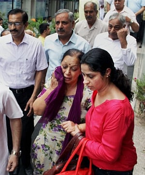 Shot-at RSS leader critical; SIT probes