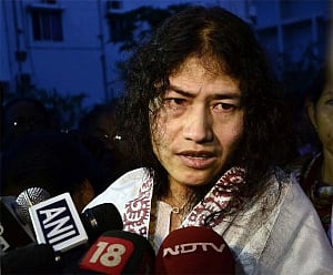 Irom Sharmila gets bail, yet to end fast