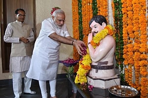 Modi dil se... Kashmiris enjoy same azadi