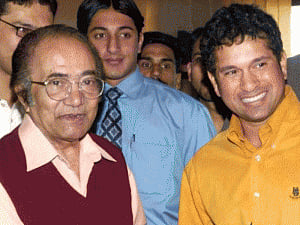 Asian cricket great Hanif Mohammad passes away