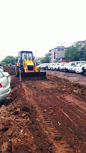 Sadar Bazar's only parking lot lost