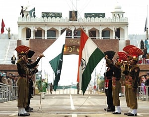 Pakistan riles India as it marks I-Day