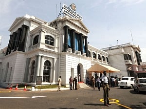 DMK members evicted, suspended en masse in TN assembly