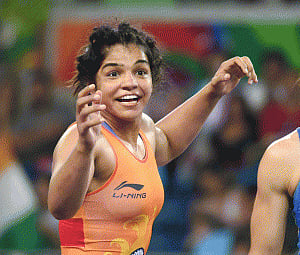 Sisodia announces Rs 1 cr for Sakshi Malik