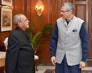 Opp leaders meet Prez, press for political solution in Kashmir