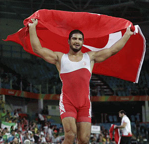 Wrestling world champions Akgul, Sadulaev bag Olympic titles