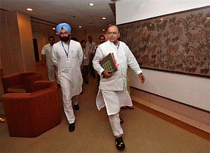 FinMin mulling advancing Union Budget by a month