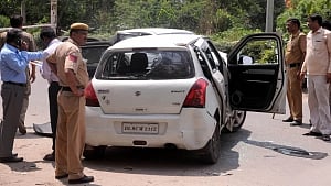 Cop, 2 criminals hurt in Rohini shoot-out