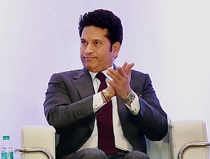 Tendulkar to present BMW car to Sindhu
